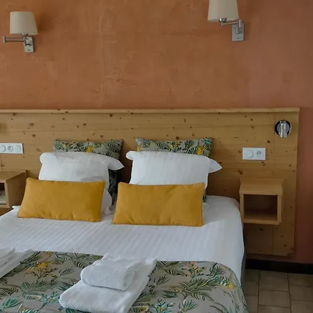 Lou Granva Hotel 2*